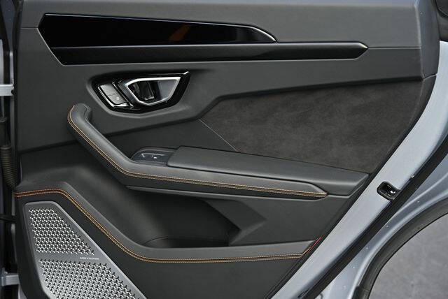 2023 Lamborghini Urus S