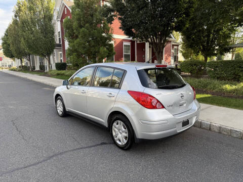 2011 Nissan Versa 1.8 S