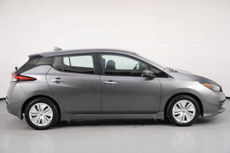 2025 Nissan LEAF S