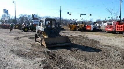 2010 John Deere 323D