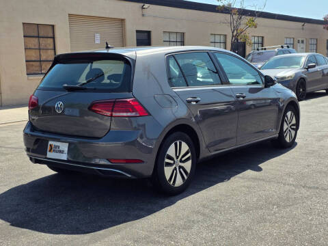 2018 Volkswagen e-Golf SEL Premium