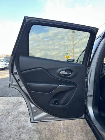 2019 Jeep Cherokee Latitude Plus