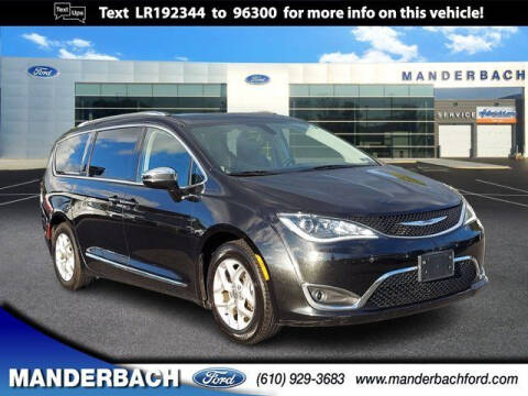 2020 Chrysler Pacifica for sale at Capital Group Auto Sales & Leasing in Freeport NY