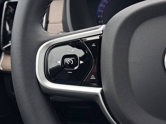 2026 Volvo XC90 T8 Plus 7P