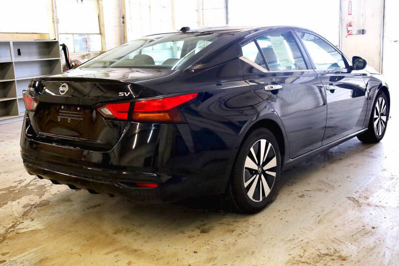 2022 Nissan Altima 2.5 SV