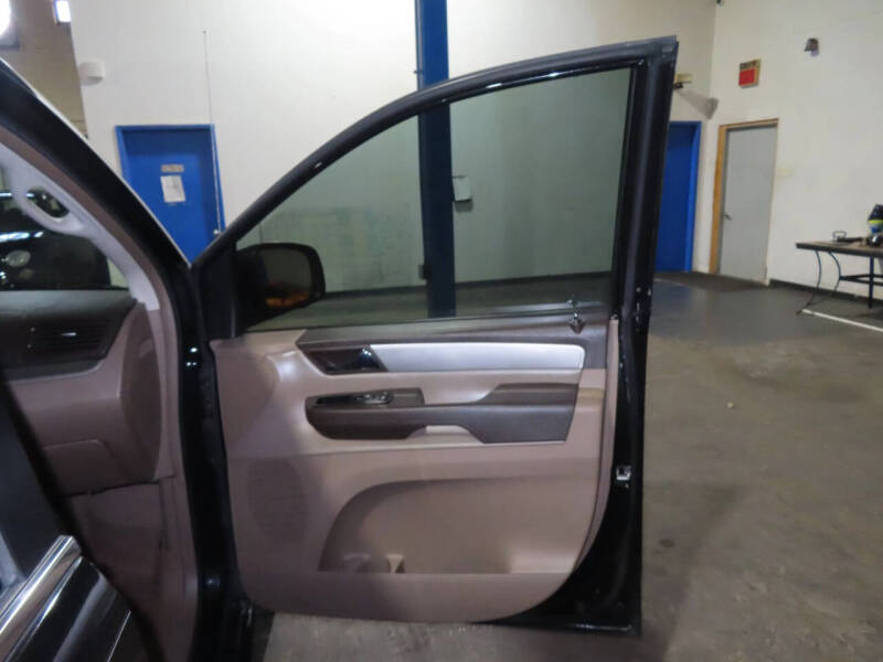 2012 Volkswagen Routan