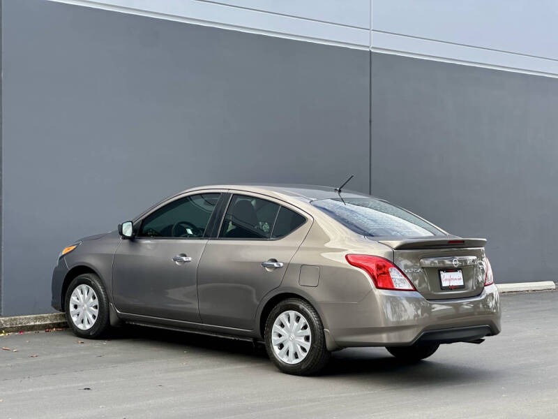 2017 Nissan Versa 1.6 SV