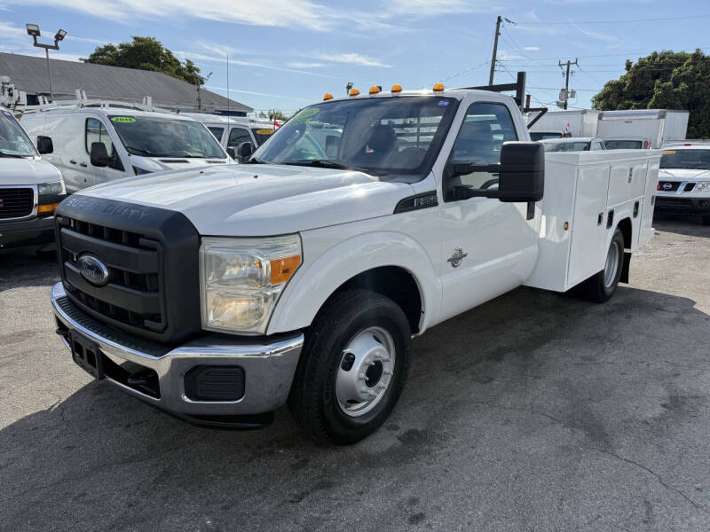 2016 Ford F-350 Super Duty Chassis Cab XL's photo