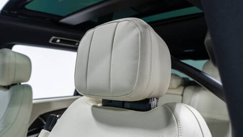 2025 Land Rover Range Rover P530 SE LWB