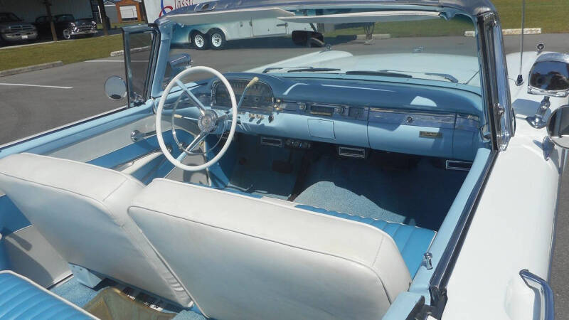 1959 Ford SKYLINER