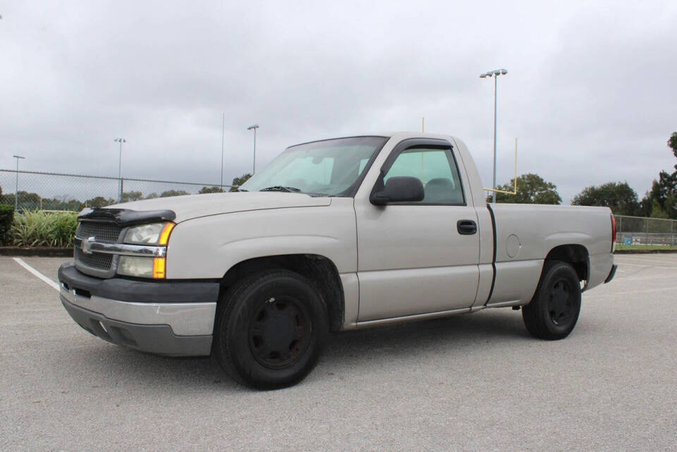 2004 Chevrolet Silverado 1500 Work Truck's photo