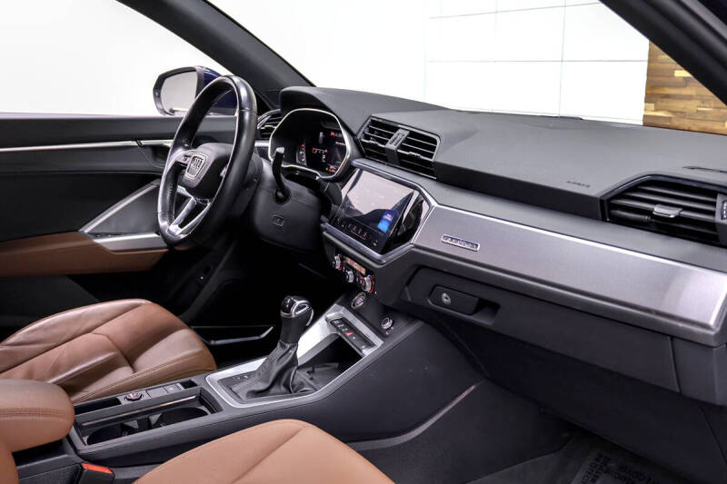 2020 Audi Q3 quattro Premium Plus 45 TFSI