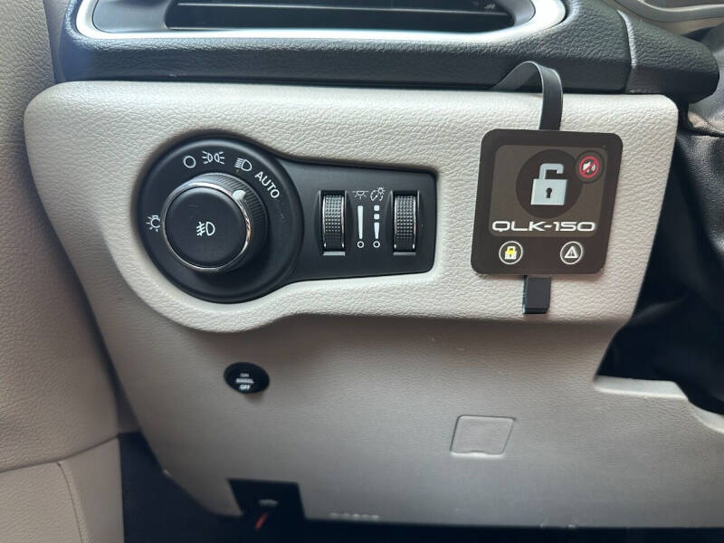 2017 Chrysler Pacifica Touring-L