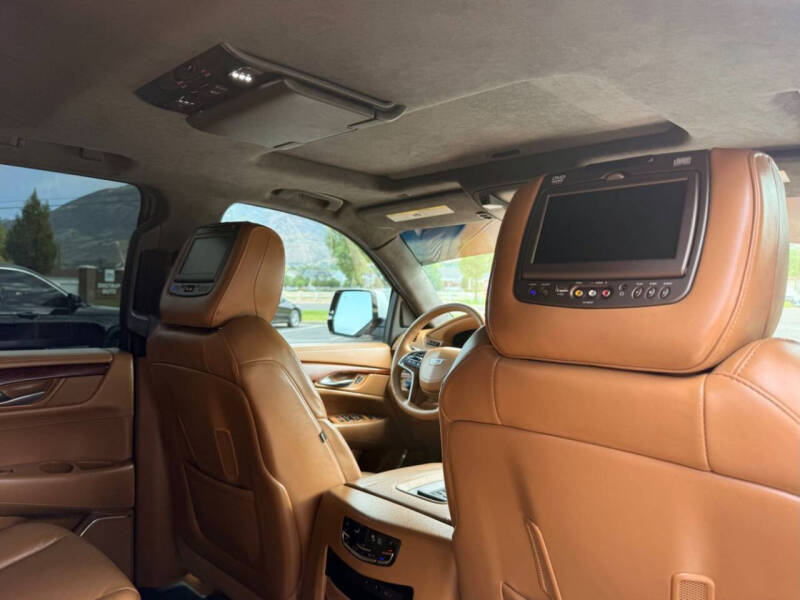 2017 Cadillac Escalade Platinum