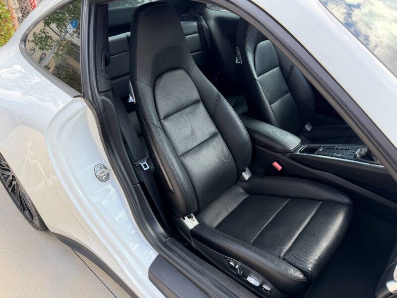 2015 Porsche 911 Carrera 4S