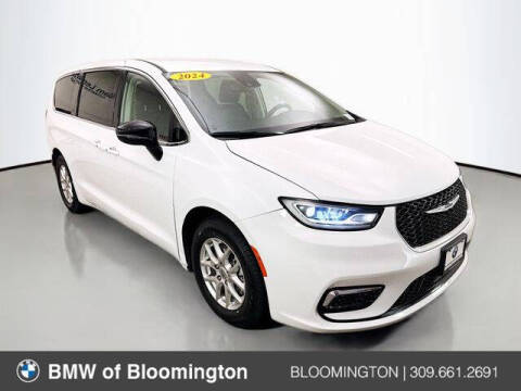 2024 Chrysler Pacifica Touring L Photo