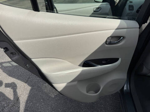 2017 Nissan LEAF SV
