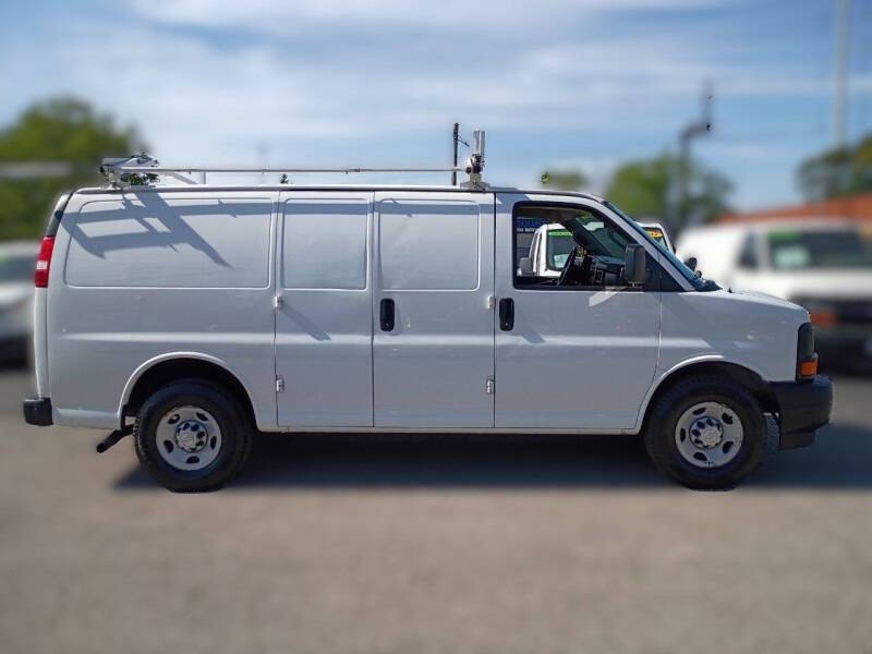 2017 Chevrolet Express 2500