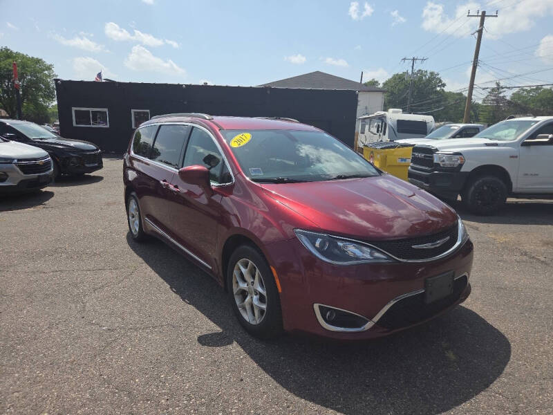 2017 Chrysler Pacifica Touring-L