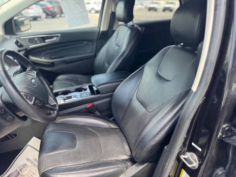 2019 Ford Edge Titanium
