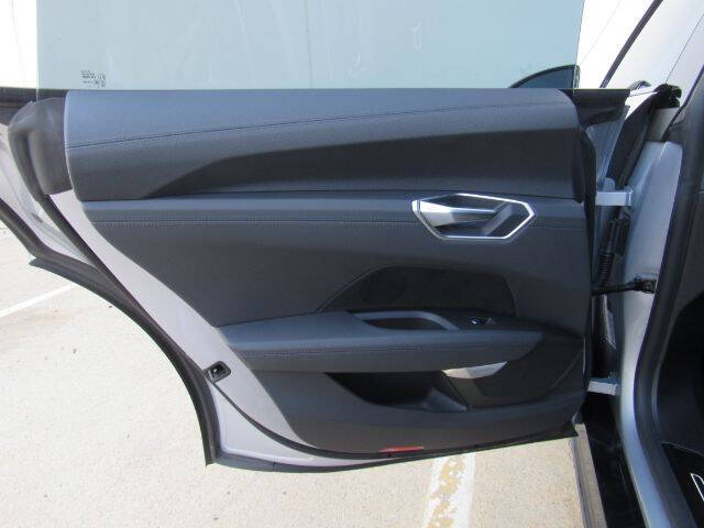 2024 Audi e-tron GT quattro Premium Plus