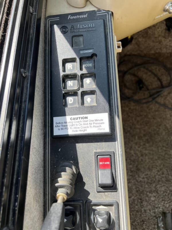 2002 Foretravel GV320 4010