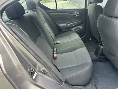 2017 Nissan Versa 1.6 SV