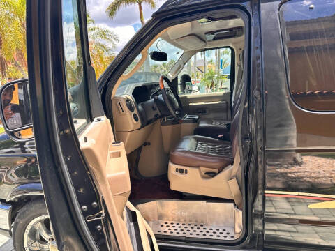 2010 Ford E-Series E-350 SD XLT