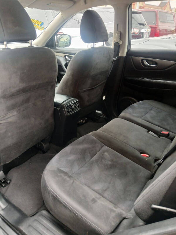 2015 Nissan Rogue SV