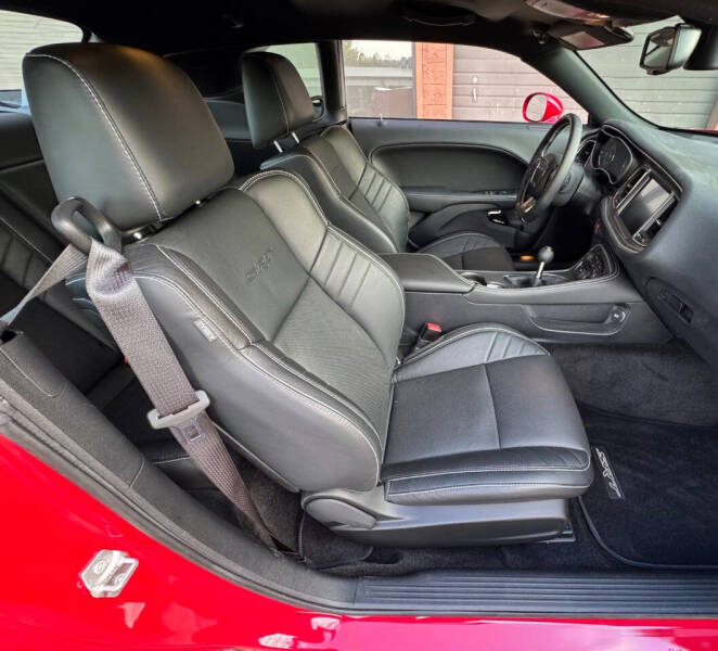 2015 Dodge Challenger SRT Hellcat