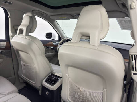 2017 Volvo XC90 T8 eAWD Inscription
