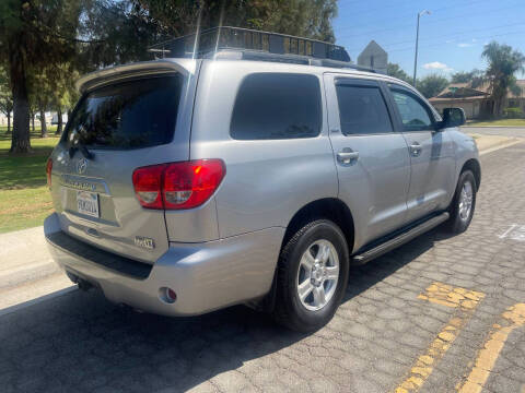 2016 Toyota Sequoia SR5