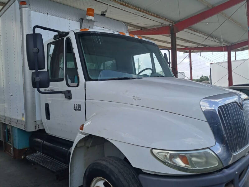 2005 International DuraStar 4200