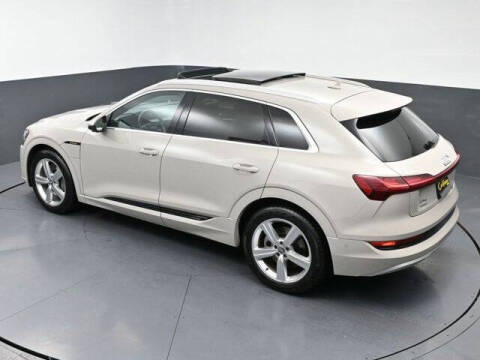 2019 Audi e-tron quattro Premium Plus