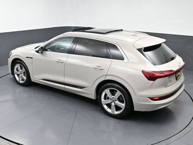 2019 Audi e-tron quattro Premium Plus