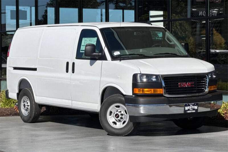 2025 GMC Savana 3500