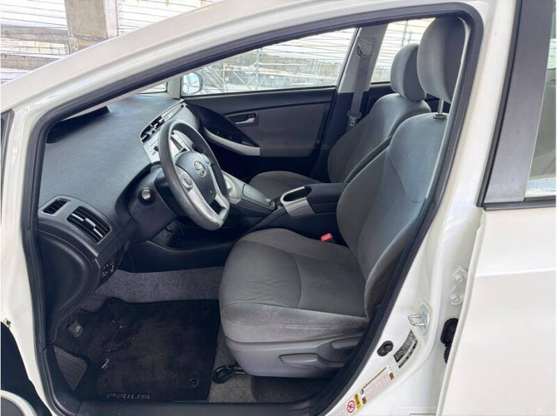 2012 Toyota Prius Two