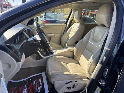 2014 Volvo XC60 T6 Premier Plus