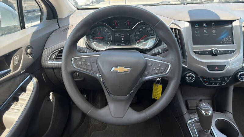2017 Chevrolet Cruze LT Auto