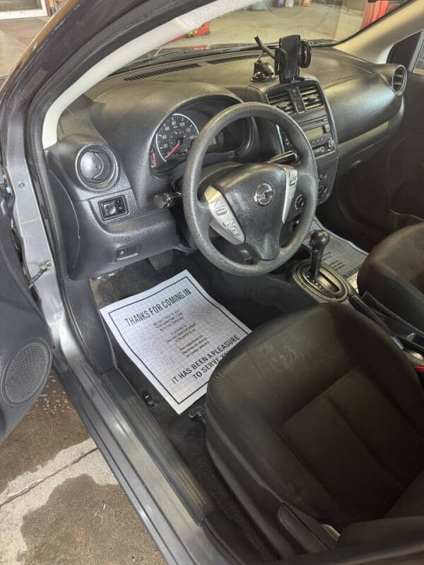 2017 Nissan Versa 1.6 S Plus