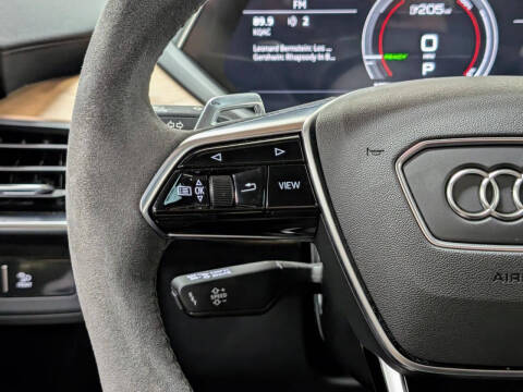 2022 Audi e-tron GT quattro Premium Plus