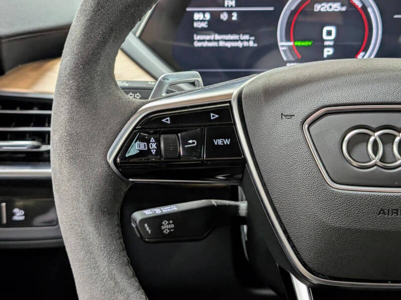 2022 Audi e-tron GT quattro Premium Plus