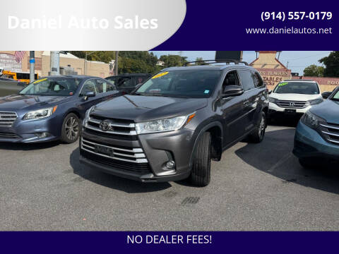 2017 Toyota Highlander for sale at Daniel Auto Sales in Yonkers NY