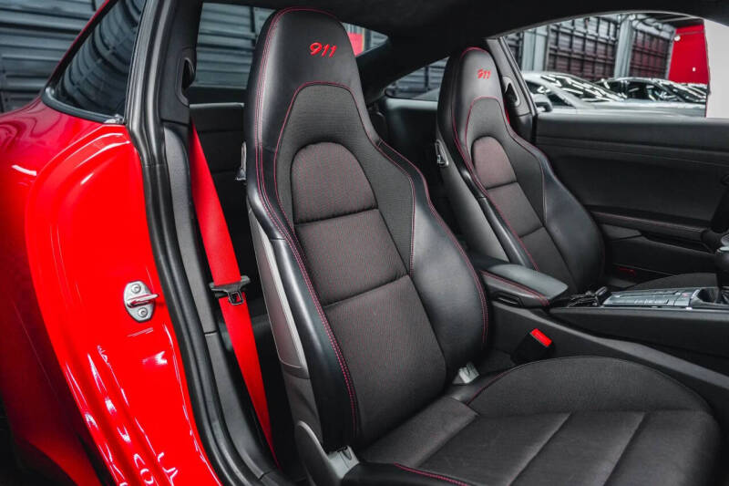 2018 Porsche 911