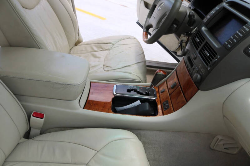 2001 Lexus LS 430