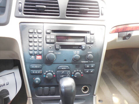 2004 Volvo XC70