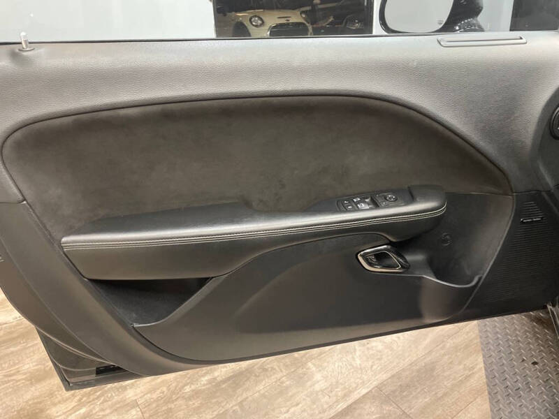 2015 Dodge Challenger SRT Hellcat