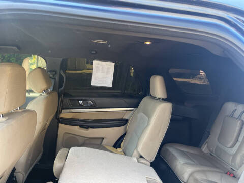 2017 Ford Explorer