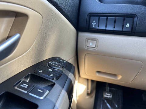 2017 Kia Sedona LX