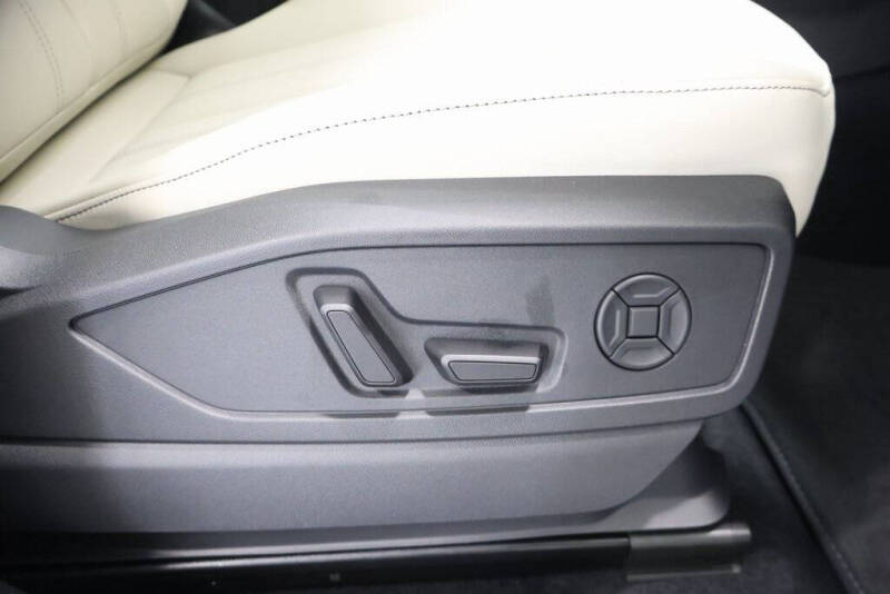 2025 Audi Q5 quattro Premium Plus TFSI